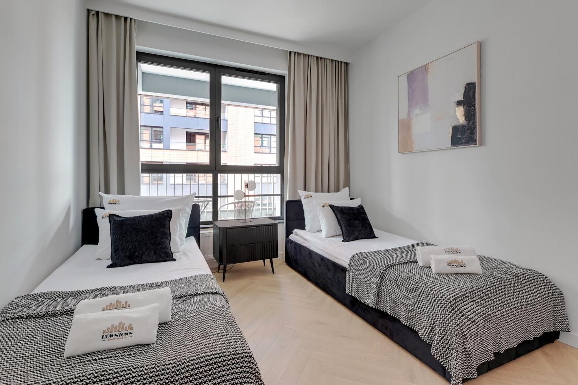 Doki Living - Foodhall & Parking By Downtown Apartments Gdańsk Eksteriør billede